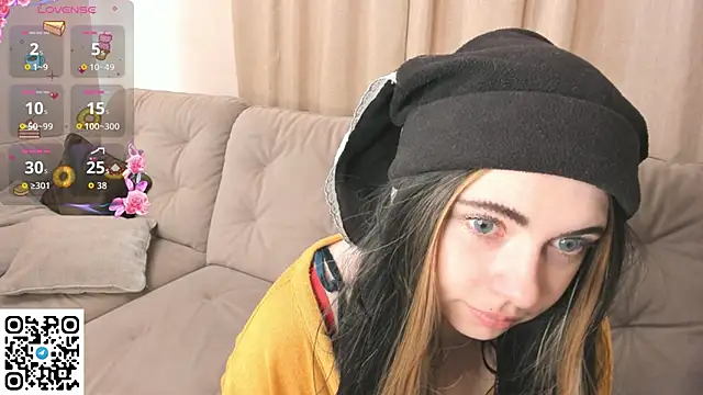 Snapshot of EvaBlimey chatting on November 14, 4:55 am EvaBlimey online show from November 14, 4:55 am