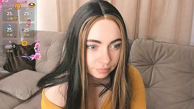 Snapshot of EvaBlimey chatting on November 16, 5:57 am EvaBlimey online show from November 16, 5:57 am