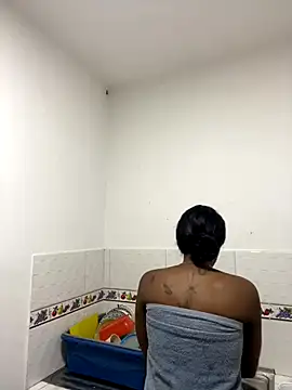 zaracollins01 online show from September 12, 5:24 pm