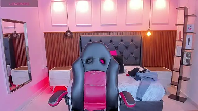 Snapshot of ladymercury1 chatting on October 8, 7:22 pm ladymercury1 online show from October 8, 7:22 pm