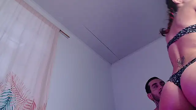 Snapshot of Tyler2y_luna chatting on October 9, 5:44 pm Tyler2y luna online show from October 9, 5:44 pm