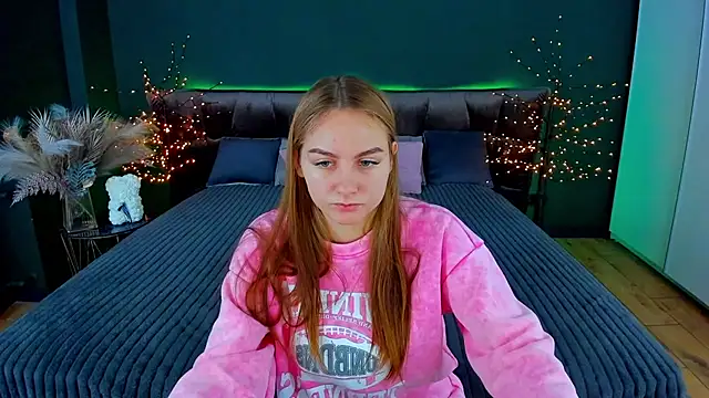 MilaAddams online show from November 29, 7:00 am