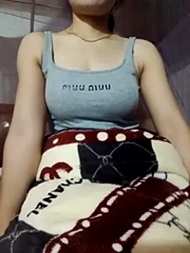 LucyyLy online show from November 26, 11:39 pm