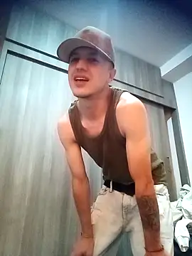 Snapshot of DebutingPathway chatting on November 7, 5:46 pm DebutingPathway online show from November 7, 5:46 pm