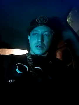 Snapshot of DebutingPathway chatting on November 19, 10:04 am DebutingPathway online show from November 19, 10:04 am