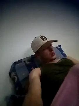 Snapshot of DebutingPathway chatting on November 25, 10:59 am DebutingPathway online show from November 25, 10:59 am