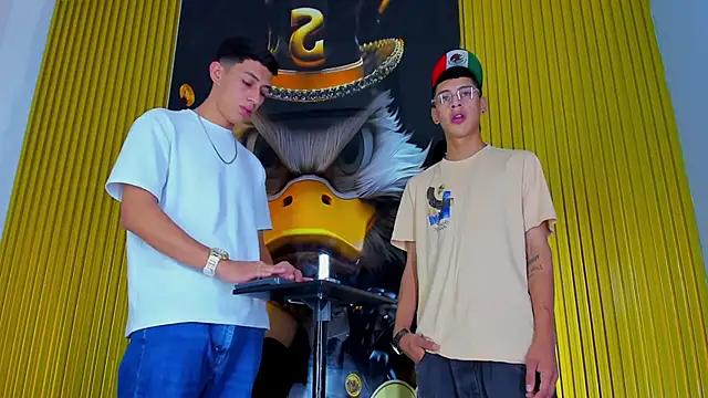 Dante Brown1  online show from November 2, 9:06 pm