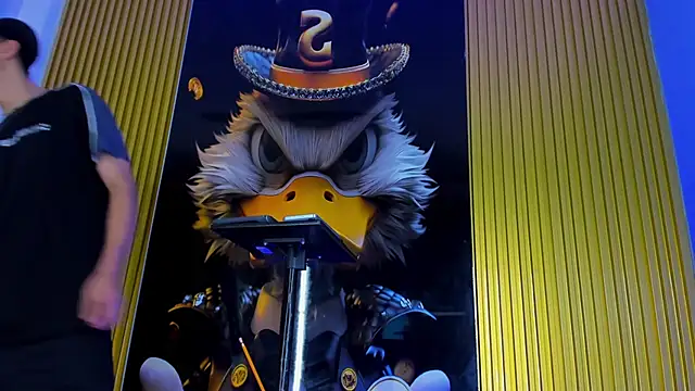 Dante Brown1  online show from November 8, 9:46 pm