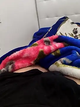 Yazaza1999 online show from September 27, 6:07 am