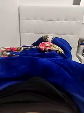 Yazaza1999 online show from October 8, 10:46 am