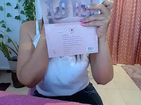 Snapshot of Manuela_lara_ chatting on September 13, 4:07 pm Manuela lara online show from September 13, 4:07 pm