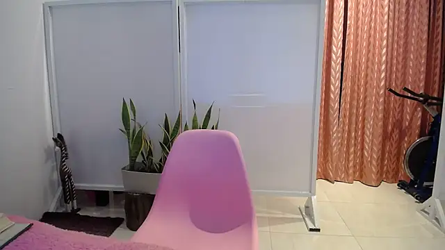 Snapshot of Manuela_lara_ chatting on November 5, 2:06 pm Manuela lara online show from November 5, 2:06 pm