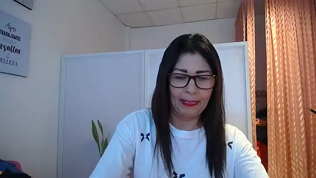 Snapshot of Manuela_lara_ chatting on December 18, 8:59 pm Manuela lara online show from December 18, 8:59 pm