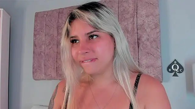 naomi sanz online show from November 30, 6:56 pm