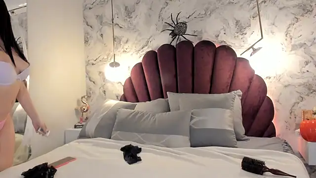 Alicia vellami online show from October 17, 3:14 pm