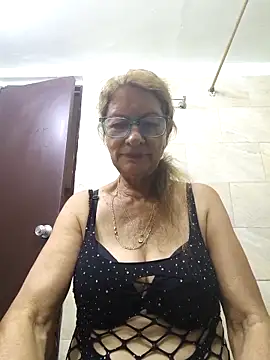 Snapshot of MaryLunne chatting on September 30, 11:54 pm MaryLunne online show from September 30, 11:54 pm