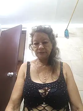 Snapshot of MaryLunne chatting on October 14, 11:55 am MaryLunne online show from October 14, 11:55 am