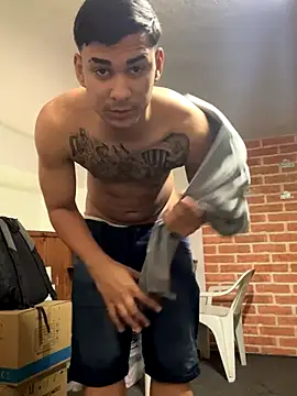 Snapshot of condenovin chatting on September 19, 3:02 pm condenovin online show from September 19, 3:02 pm