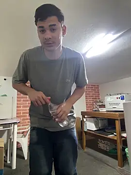 Snapshot of condenovin chatting on October 8, 4:15 pm condenovin online show from October 8, 4:15 pm