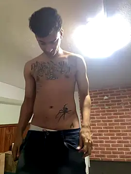 Snapshot of condenovin chatting on November 13, 6:40 pm condenovin online show from November 13, 6:40 pm