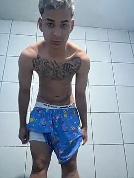 Snapshot of condenovin chatting on December 14, 7:18 pm condenovin online show from December 14, 7:18 pm