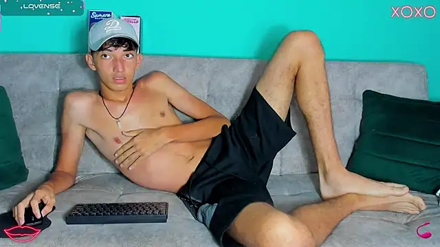 Maikol Ortiz online show from October 10, 12:37 pm