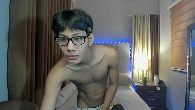 Snapshot of fucking_hot2 chatting on September 18, 6:04 am fucking hot2 online show from September 18, 6:04 am