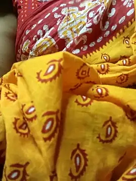 Snapshot of desi_boudi87 chatting on September 9, 5:45 pm desi boudi87 online show from September 9, 5:45 pm