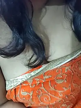 Snapshot of desi_boudi87 chatting on September 16, 8:04 am desi boudi87 online show from September 16, 8:04 am