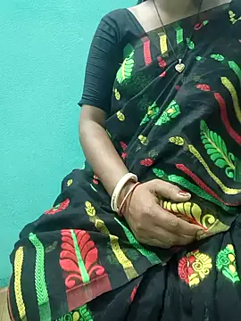 Snapshot of desi_boudi87 chatting on September 25, 11:14 am desi boudi87 online show from September 25, 11:14 am