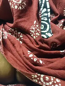 Snapshot of desi_boudi87 chatting on September 29, 11:42 pm desi boudi87 online show from September 29, 11:42 pm