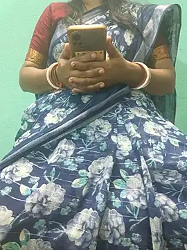 Snapshot of desi_boudi87 chatting on October 6, 12:46 pm desi boudi87 online show from October 6, 12:46 pm