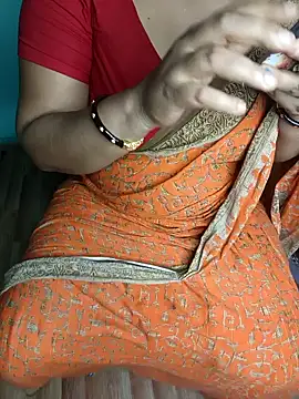 Snapshot of desi_boudi87 chatting on October 15, 6:41 pm desi boudi87 online show from October 15, 6:41 pm