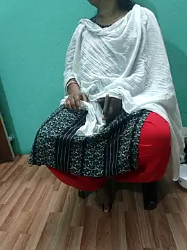 Snapshot of desi_boudi87 chatting on October 31, 11:33 am desi boudi87 online show from October 31, 11:33 am