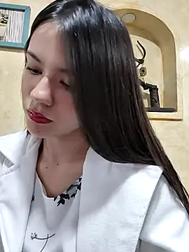 CHARLOTTE  05 online show from September 15, 12:49 pm