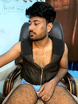 Snapshot of MeekBatgirl chatting on November 9, 7:28 am MeekBatgirl online show from November 9, 7:28 am