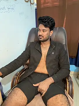 Snapshot of MeekBatgirl chatting on November 19, 6:13 am MeekBatgirl online show from November 19, 6:13 am