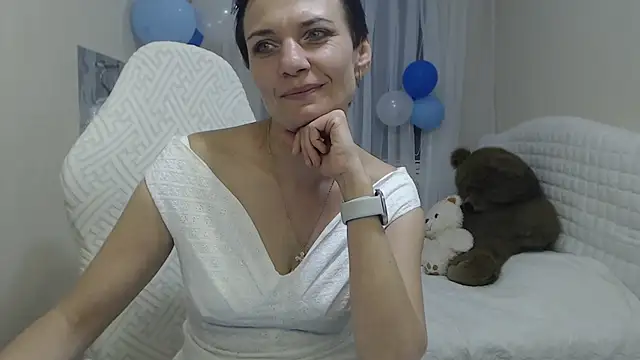 AvaSaturnian online show from September 26, 12:31 pm