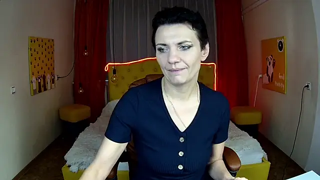 AvaSaturnian online show from November 10, 8:02 am