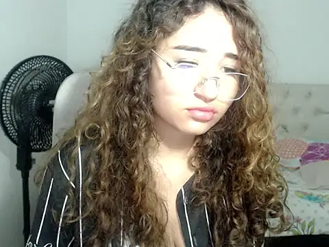 sasha 17  online show from October 7, 8:33 am