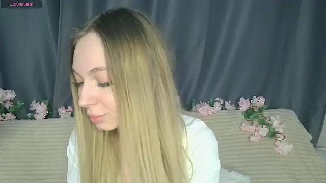 BabbbyFoxxx online show from November 12, 4:02 am