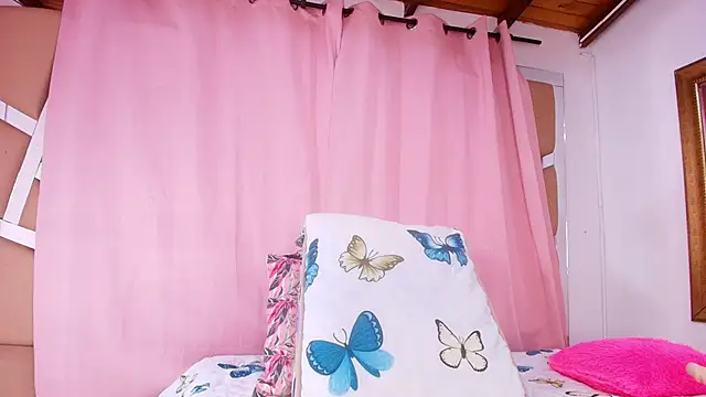 sweegirl69 online show from October 10, 11:53 am