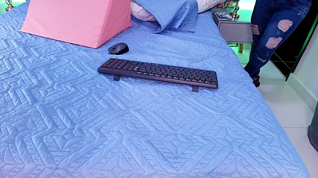 sweegirl69 online show from November 13, 11:53 am