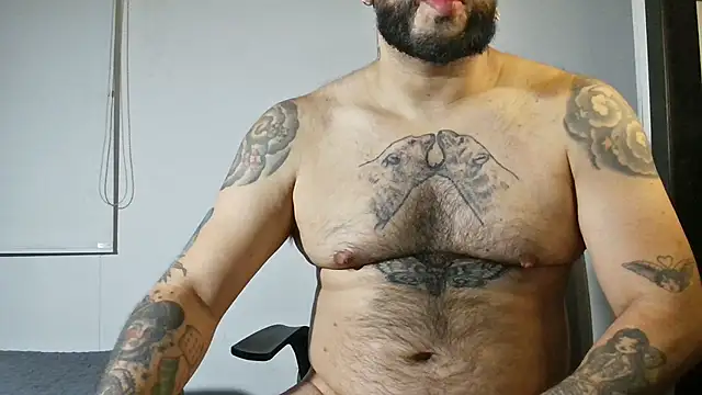 DaddyBear   online show from September 13, 11:59 pm