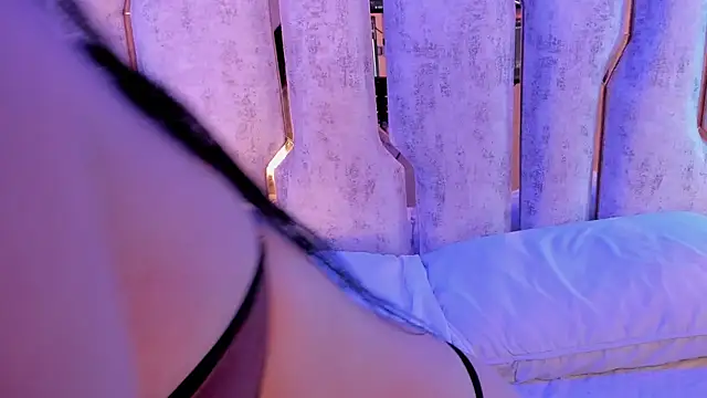 violet sm online show from October 31, 3:18 am