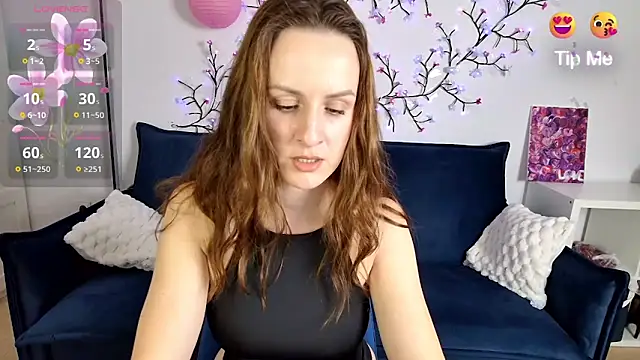 Julia Lia online show from September 18, 7:54 am