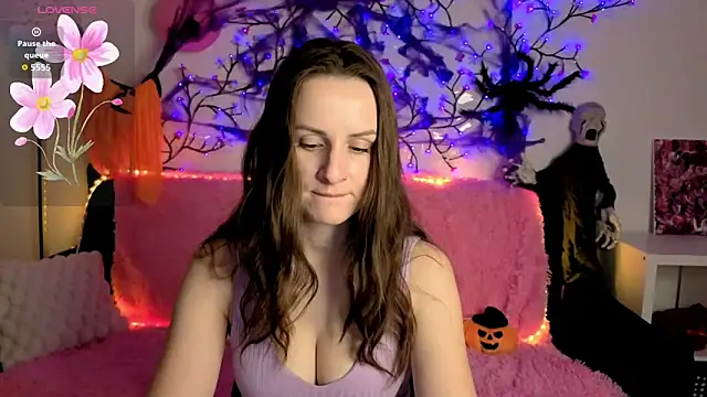 Julia Lia online show from November 3, 8:37 am