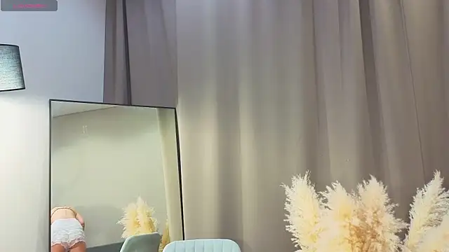 VincenzaGarigliano online show from September 20, 1:06 am