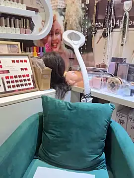 Xinlan-Asia online show from September 27, 7:46 am