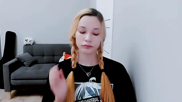 Kitten Alissa online show from September 13, 6:18 pm